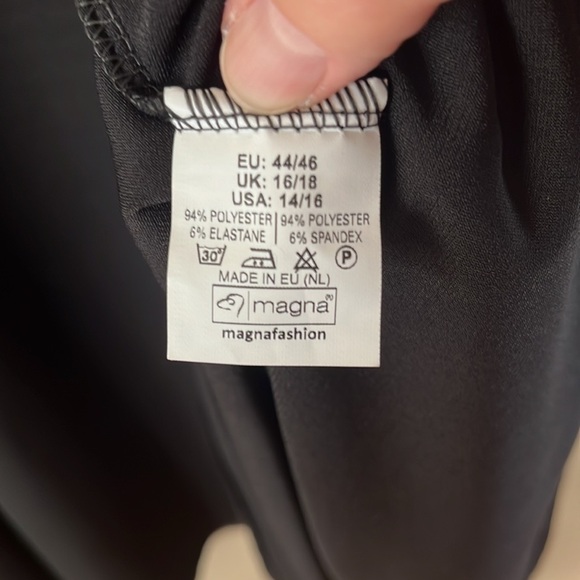 NWT Magna Fit and Flare Black Dress Size 14/16 Knit Fabric - Picture 6 of 12